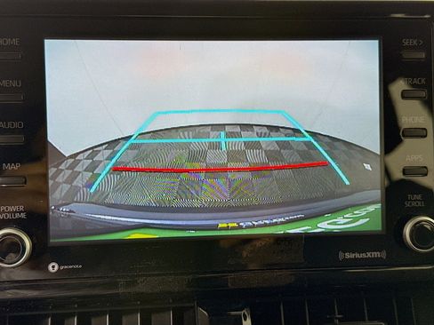 Used 2022 Toyota Corolla LE image 19