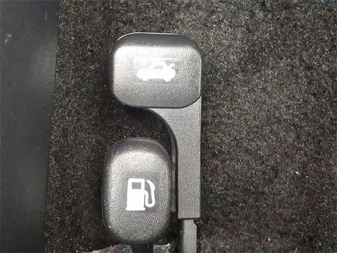 Certified 2025 Hyundai Elantra SE image 25