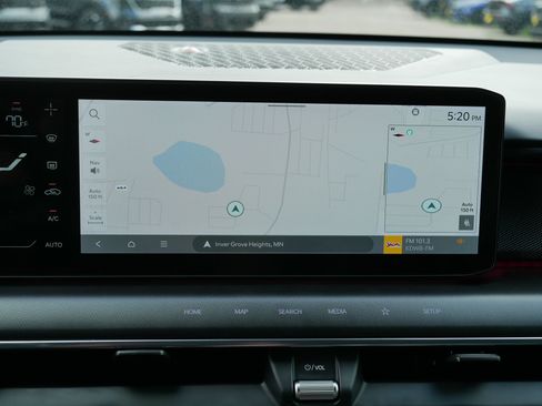 Certified 2024 Kia EV9 GT-Line AWD/4WD image 30