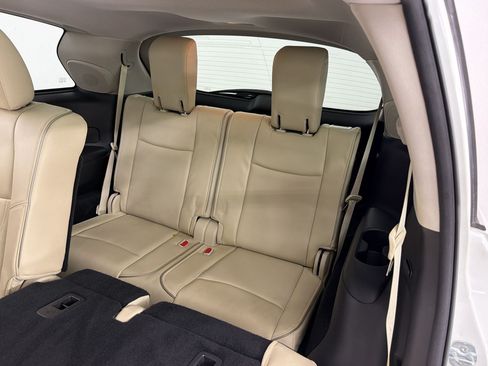 Used 2017 INFINITI QX60 FWD w/ Deluxe Technology Package image 35