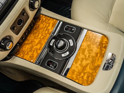 Used 2010 Rolls-Royce Ghost image 27