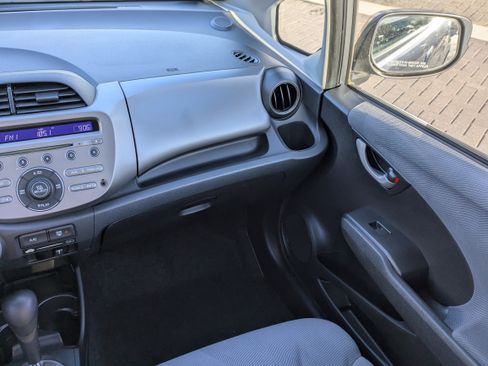 Used 2009 Honda Fit image 21