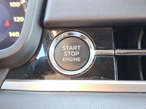 Used 2023 Mitsubishi Outlander SE Black Edition image 26