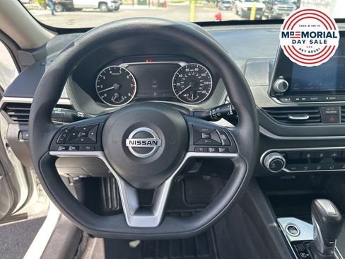 Used 2020 Nissan Altima 2.5 S AWD/4WD image 12