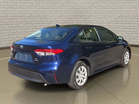Used 2025 Toyota Corolla LE w/ Carpet Mat Package (TMS) image 5