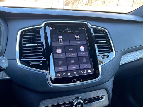 Used 2024 Volvo XC90 T8 Ultimate w/ Protection Package Premier image 39