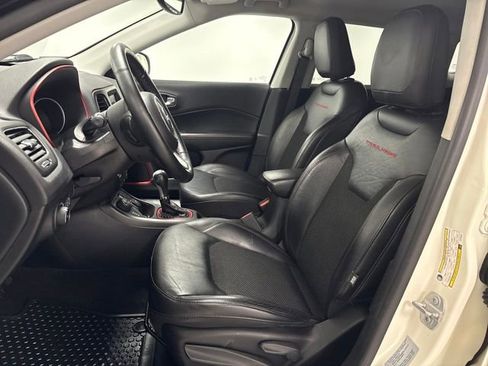 Used 2018 Jeep Compass Trailhawk w/ Navigation Group image 10