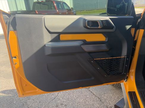 Used 2021 Ford Bronco Badlands image 13