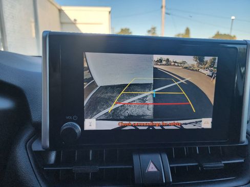 Used 2023 Toyota RAV4 LE FWD image 14