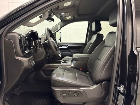 Used 2024 Chevrolet Silverado 3500 LTZ w/ LTZ Plus Package AWD/4WD image 23