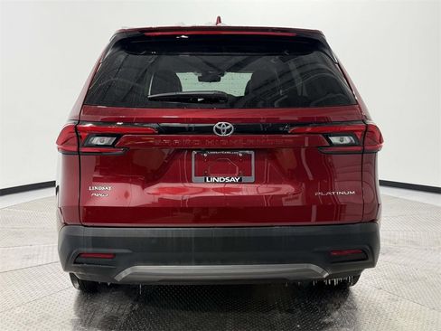 Used 2024 Toyota Grand Highlander Platinum image 5