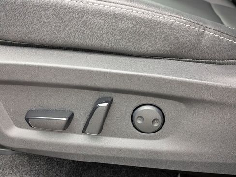 New 2026 Nissan Murano SV image 16