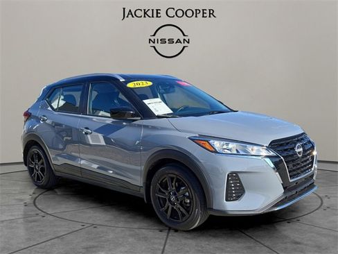 Certified 2023 Nissan Kicks SV image 7