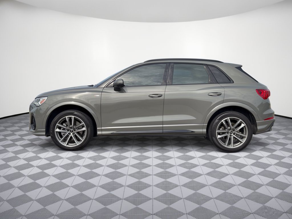 Used 2024 Audi Q3 2.0T Premium Plus AWD/4WD image 2