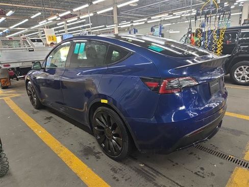 Used 2021 Tesla Model Y Performance AWD/4WD image 4