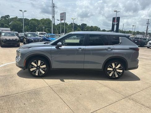 Used 2026 Mitsubishi Outlander SE FWD image 4