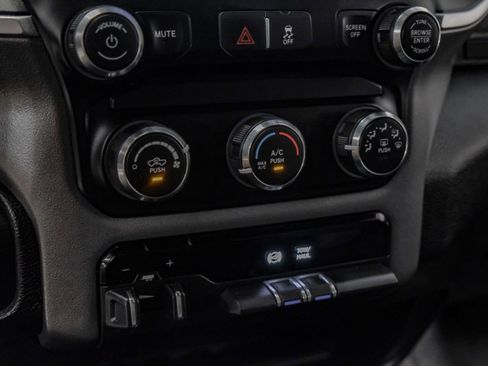 Used 2024 RAM 3500 Big Horn image 27