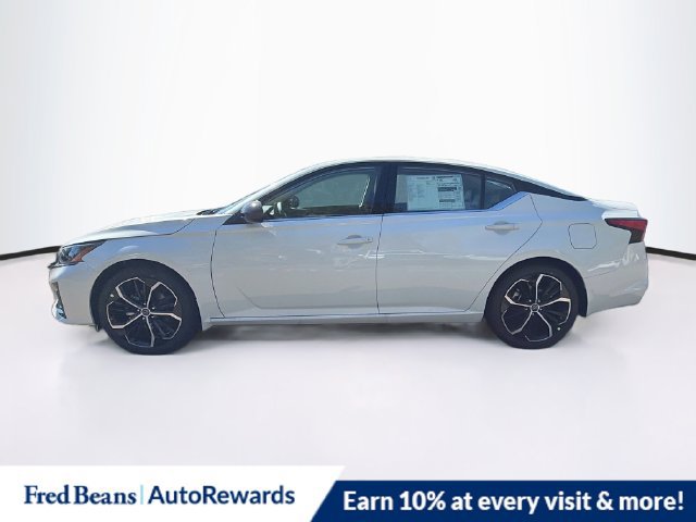 New 2026 Nissan Altima 2.5 SR FWD image 3