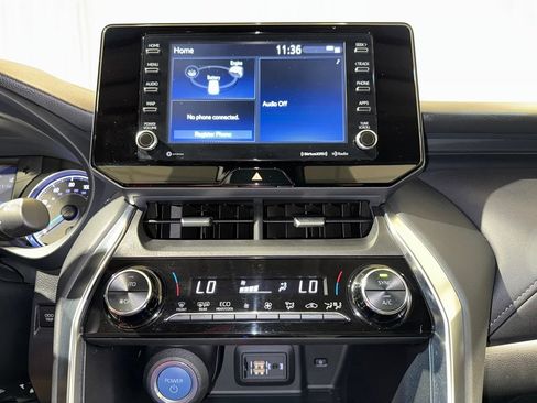 Certified 2021 Toyota Venza LE AWD/4WD image 26