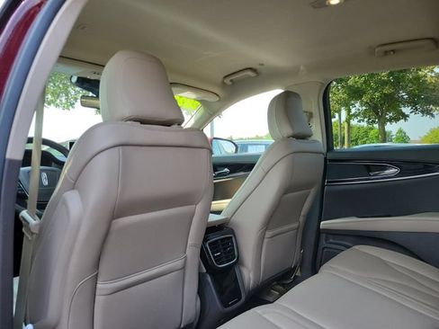 Used 2023 Lincoln Nautilus AWD w/ Premium Package image 24