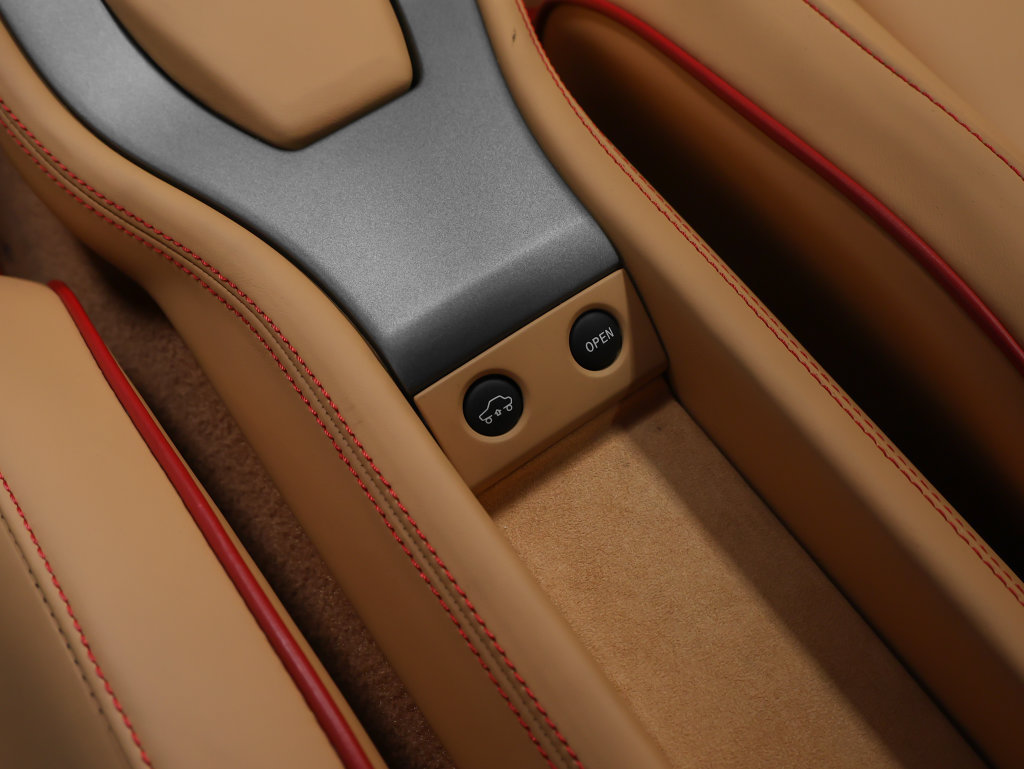 Certified 2013 Ferrari 458 Italia Coupe RWD image 57