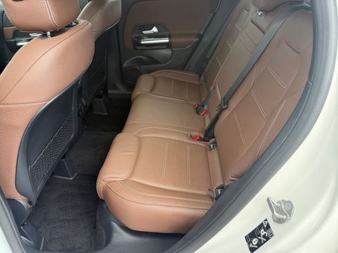 Certified 2021 Mercedes-Benz GLA 250 4MATIC image 10