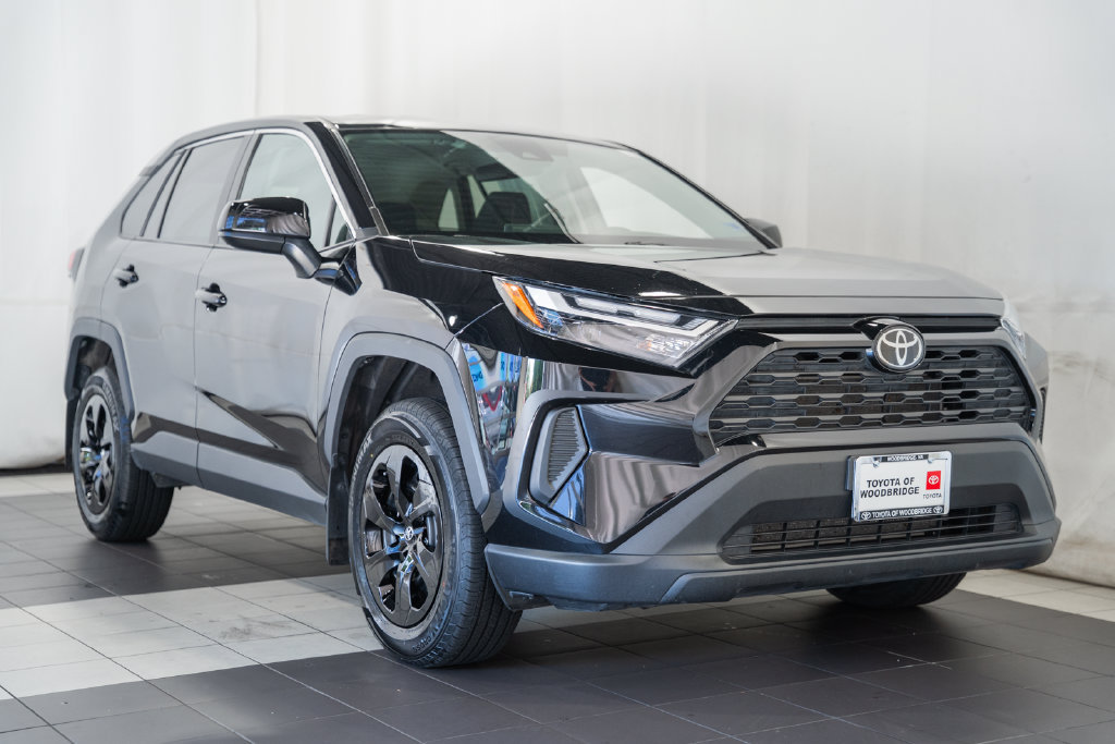 Certified 2024 Toyota RAV4 LE AWD/4WD image 1
