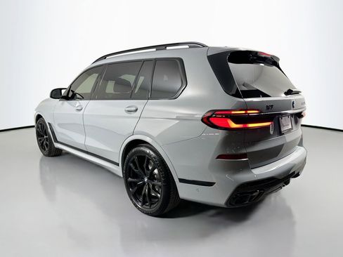 New 2026 BMW X7 M60i image 7