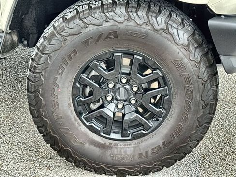 Certified 2026 Ford Bronco Raptor AWD/4WD image 10