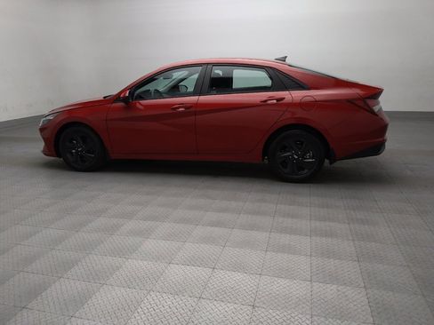 Used 2022 Hyundai Elantra SEL image 3