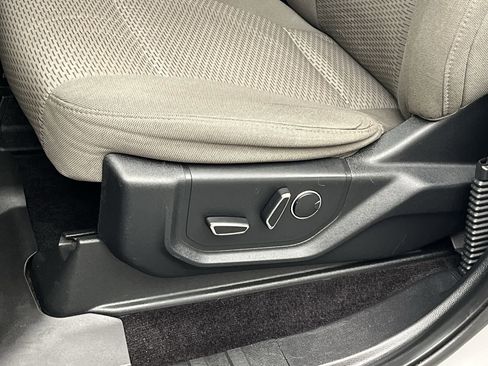 Used 2017 Ford F150 XLT w/ Equipment Group 302A Luxury image 11