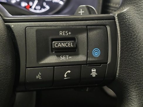 Used 2024 Nissan Rogue SV image 29