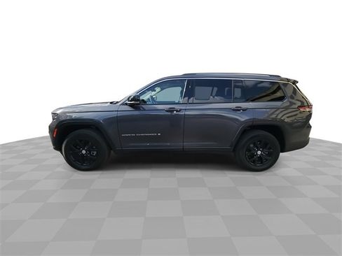 Used 2023 Jeep Grand Cherokee L Limited w/ Luxury Tech Group II image 5
