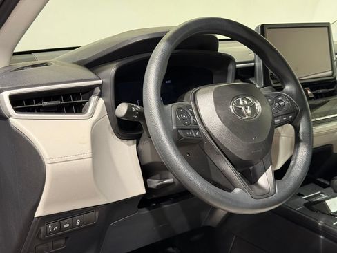 Certified 2026 Toyota Corolla Cross L AWD/4WD image 17