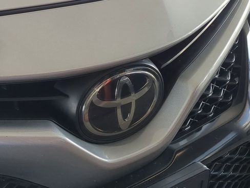 Used 2019 Toyota Camry XSE image 33