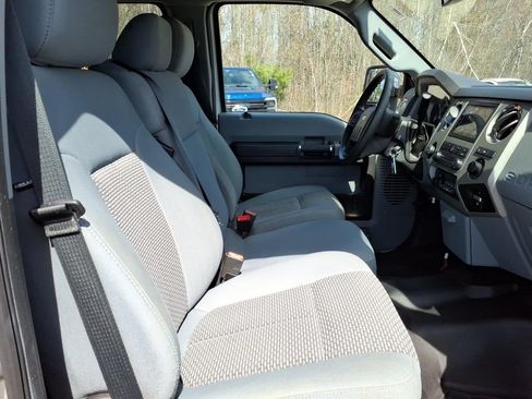 Used 2016 Ford F250 XLT w/ XLT Premium Package AWD/4WD image 15