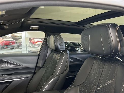 New 2026 Cadillac Lyriq V image 26