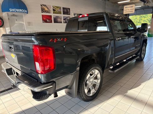Used 2018 Chevrolet Silverado 1500 LTZ w/ LTZ Plus Package AWD/4WD image 3
