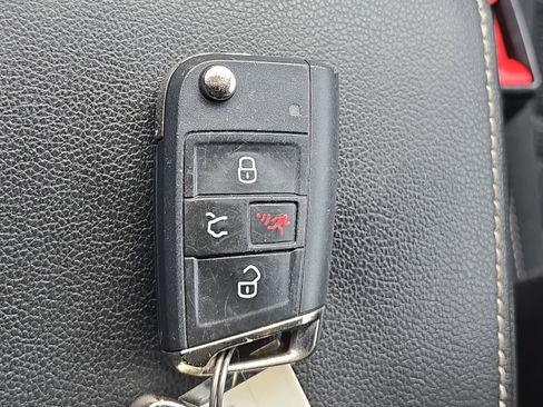 Used 2023 Volkswagen Tiguan S image 26