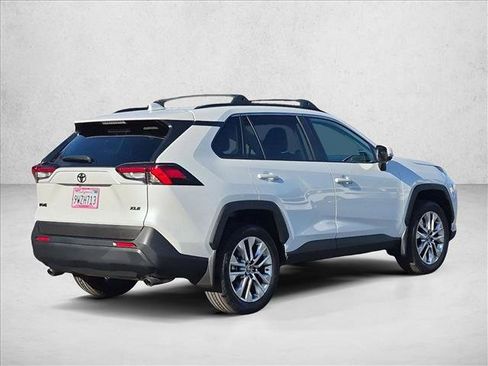 Used 2025 Toyota RAV4 XLE Premium w/ Weather Package FWD image 5
