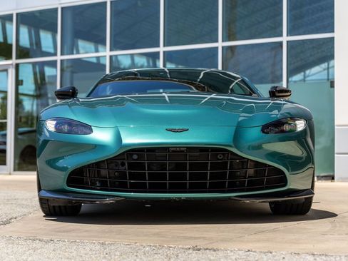 Used 2023 Aston Martin V8 Vantage Coupe RWD image 4