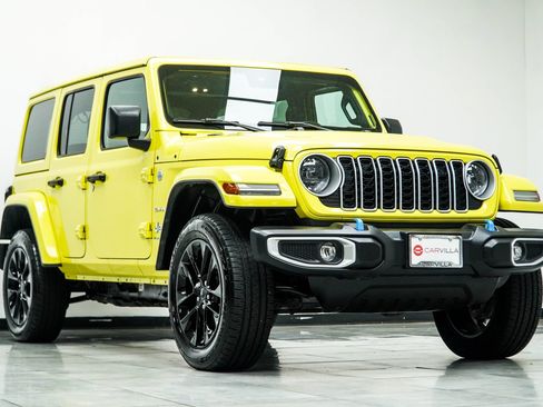 Used 2024 Jeep Wrangler Unlimited Sahara AWD/4WD image 4