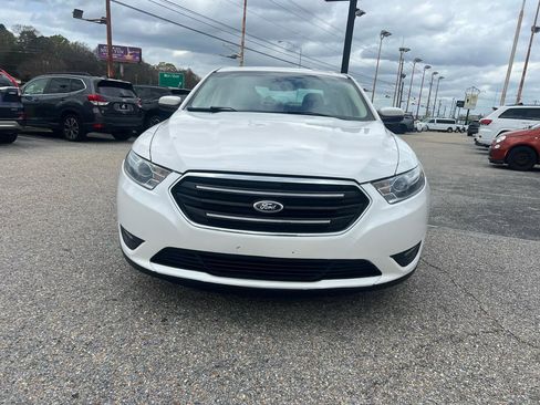 Used 2018 Ford Taurus SEL w/ Equipment Group 201A image 7