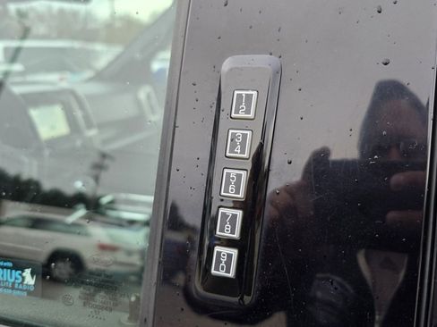 Used 2017 Ford F150 Lariat w/ Equipment Group 502A Luxury image 15