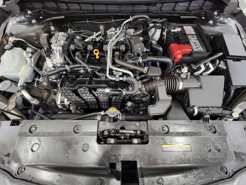 Used 2025 Nissan Altima 2.5 SV image 8