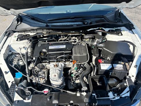 Used 2015 Honda Accord Sport image 9