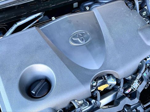 Used 2026 Toyota Camry XLE w/ Premium Plus Package AWD/4WD image 31