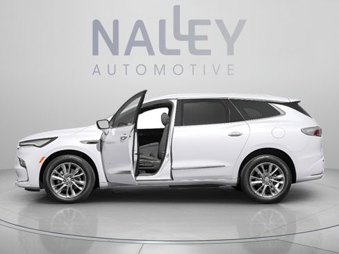 Used 2023 Buick Enclave Avenir w/ Avenir Technology Package FWD image 2