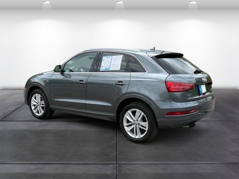 Used 2018 Audi Q3 2.0T Premium Plus w/ Premium Plus Package AWD/4WD image 3