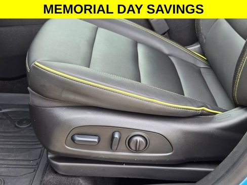 Used 2025 Chevrolet TrailBlazer ACTIV w/ Convenience Package FWD image 13